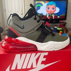 Nike Air Force 270 (GS)